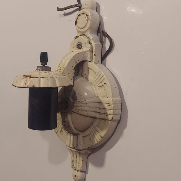 Art Deco Cast Iron Wall Sconce Light - Picture 2 of 13